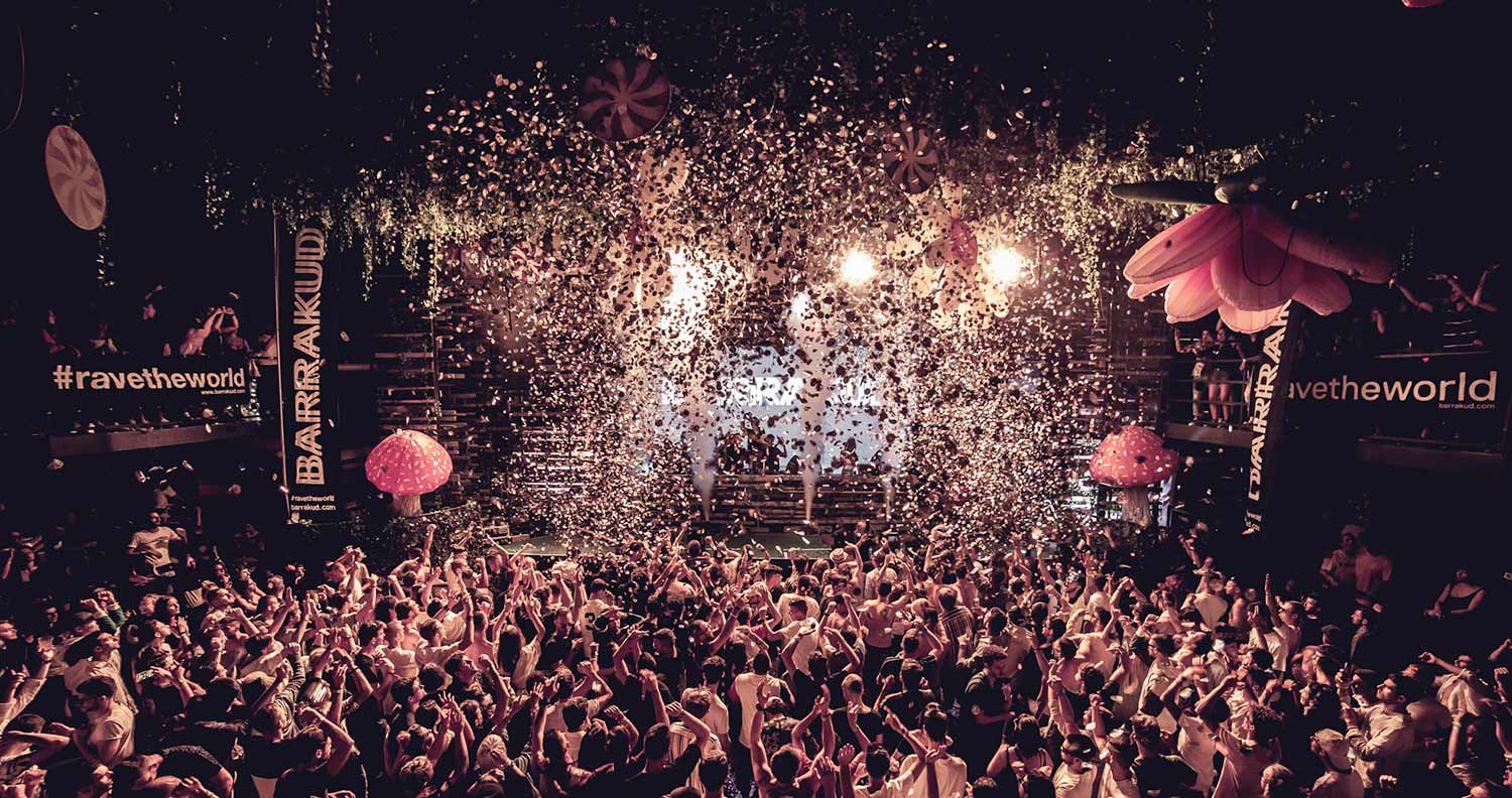 Confetti maching going off at Kalypso Club at Barrakud festival