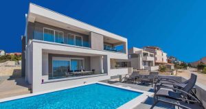 Apartments-with-pool-Villa-Zora