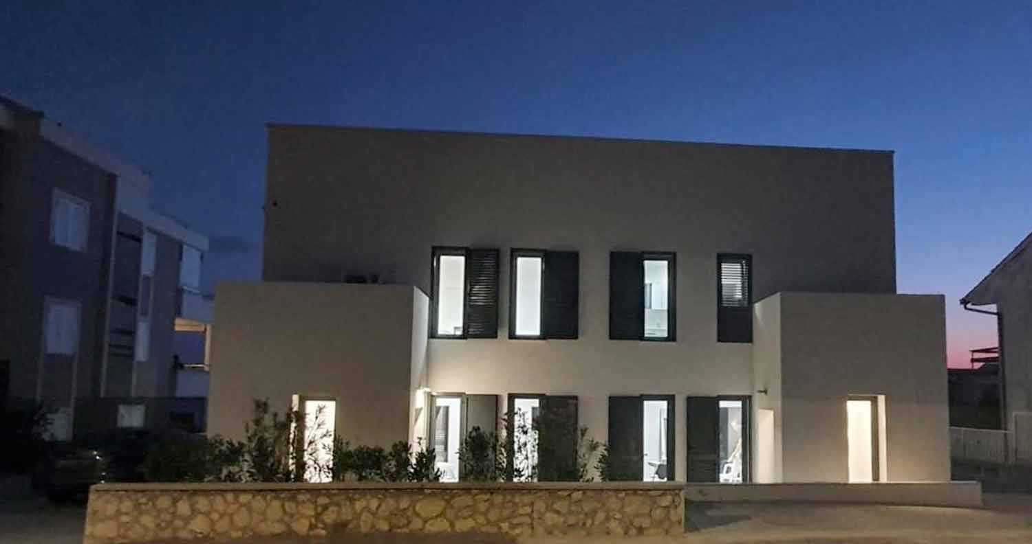 luxury apartments in novalja with pool